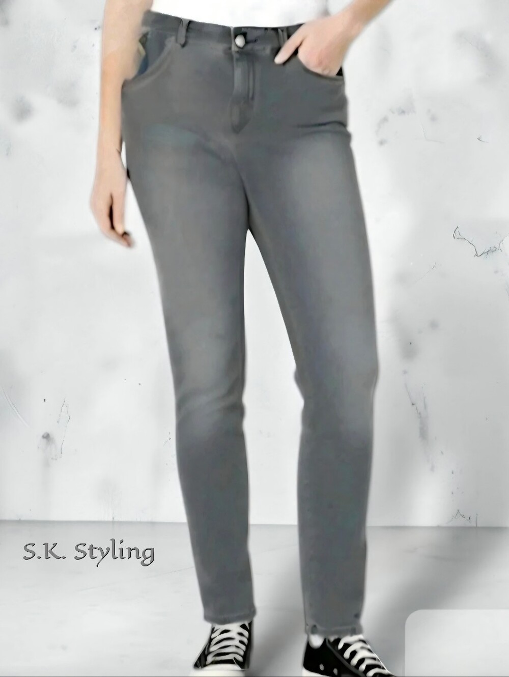 Style & Co Curvy Skinny Leg Soft Stretch Jean's Gray Women's size 4 - (29×30)